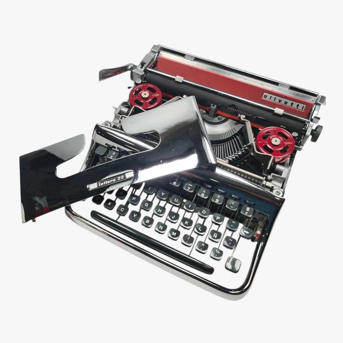 Olivetti Pluma 22 - Chrome Limited Edition Typewriter QWERTY ElGranero Typewriter.Company