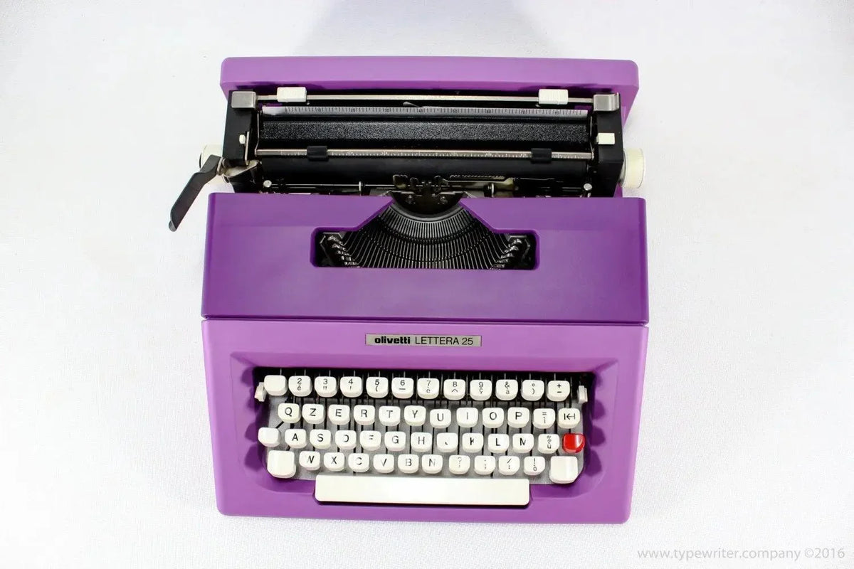 Olivetti Lettera 25 Violet, Vintage Manual Typewriter, Refurbished - ElGranero Typewriter.Company
