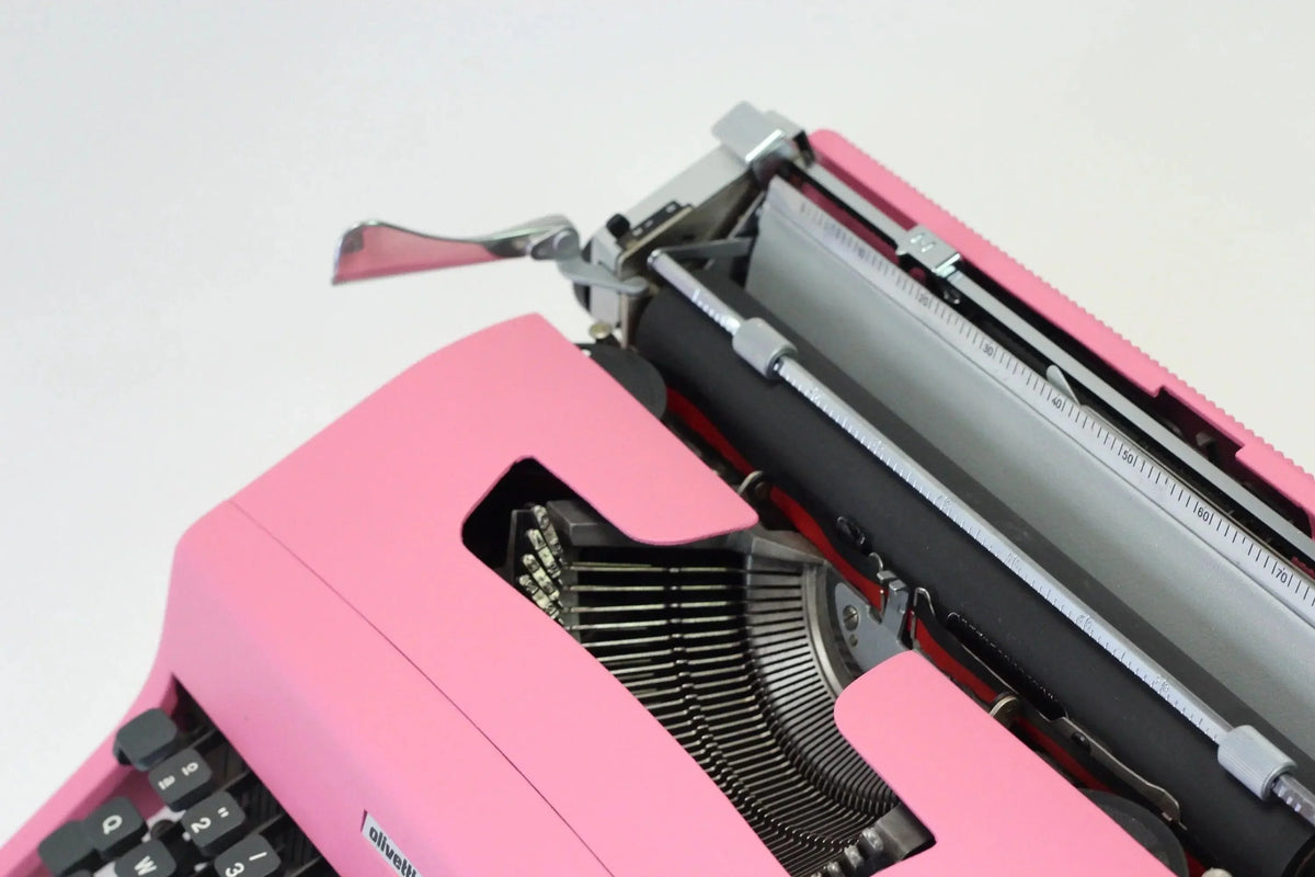 Olivetti Lettera 32 Rose, Machine à écrire manuelle vintage, Rénovée - ElGranero Typewriter.Company