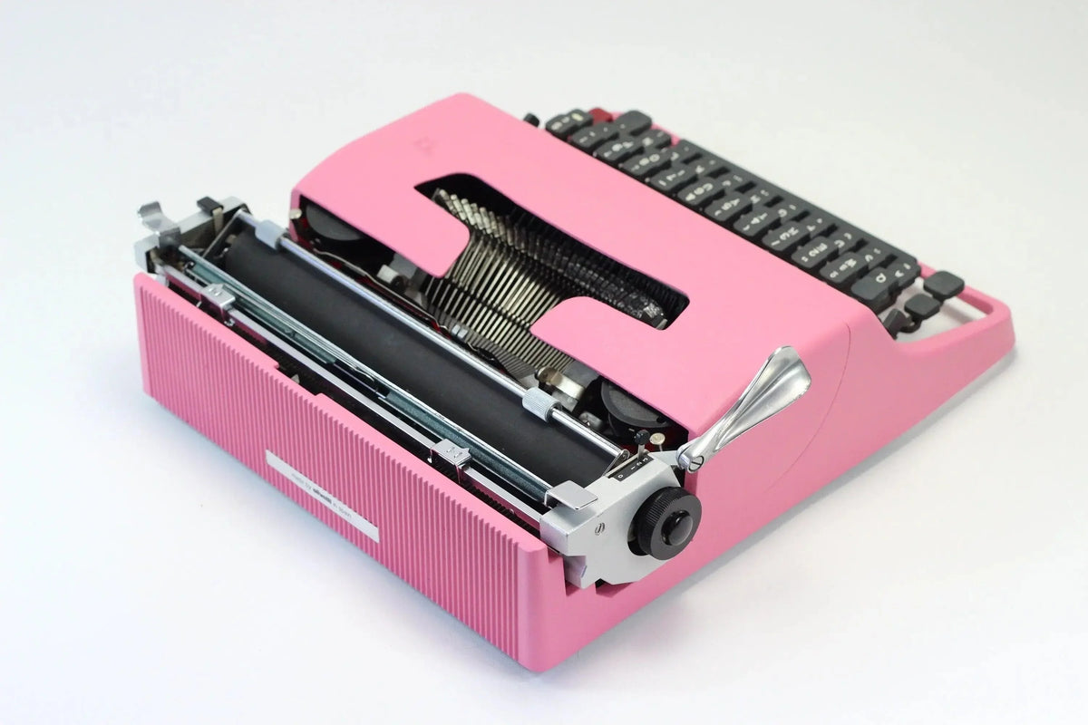 Olivetti Lettera 32 Rose, Machine à écrire manuelle vintage, Rénovée - ElGranero Typewriter.Company
