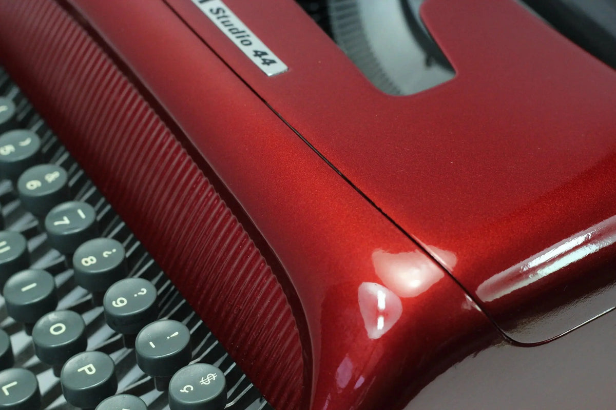 Olivetti Studio 44 Burgundy Vintage Typewriter, Restored - ElGranero Typewriter.Company