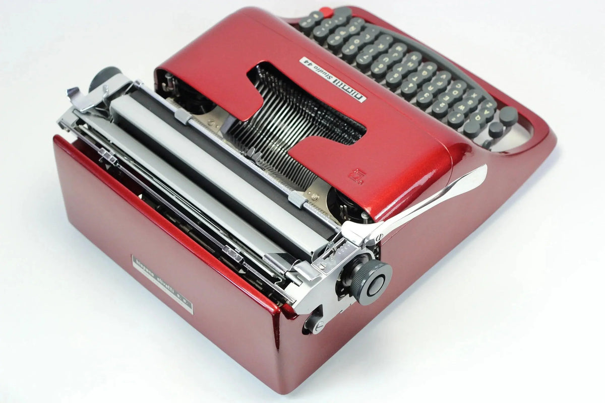 Olivetti Studio 44 Burgundy Vintage Typewriter, Restored - ElGranero Typewriter.Company