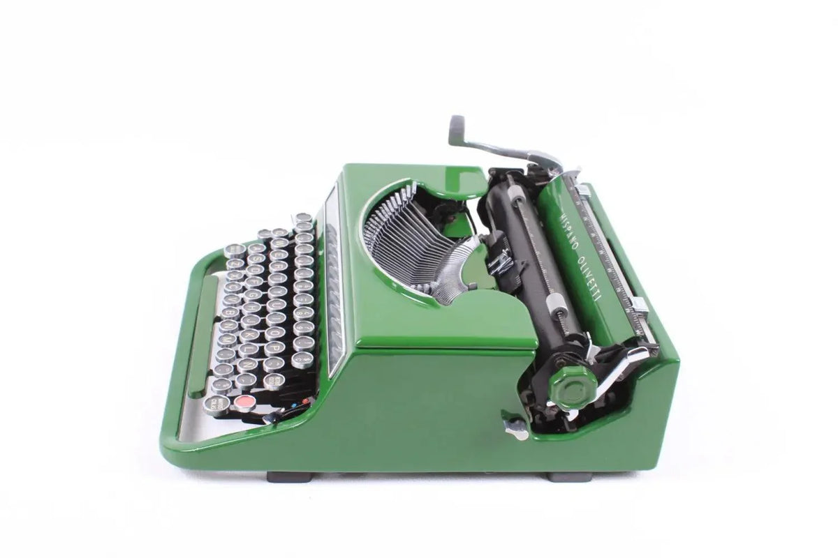 Olivetti Studio 46(42) Machine à écrire vintage verte brillante, restaurée - ElGranero Typewriter.Company