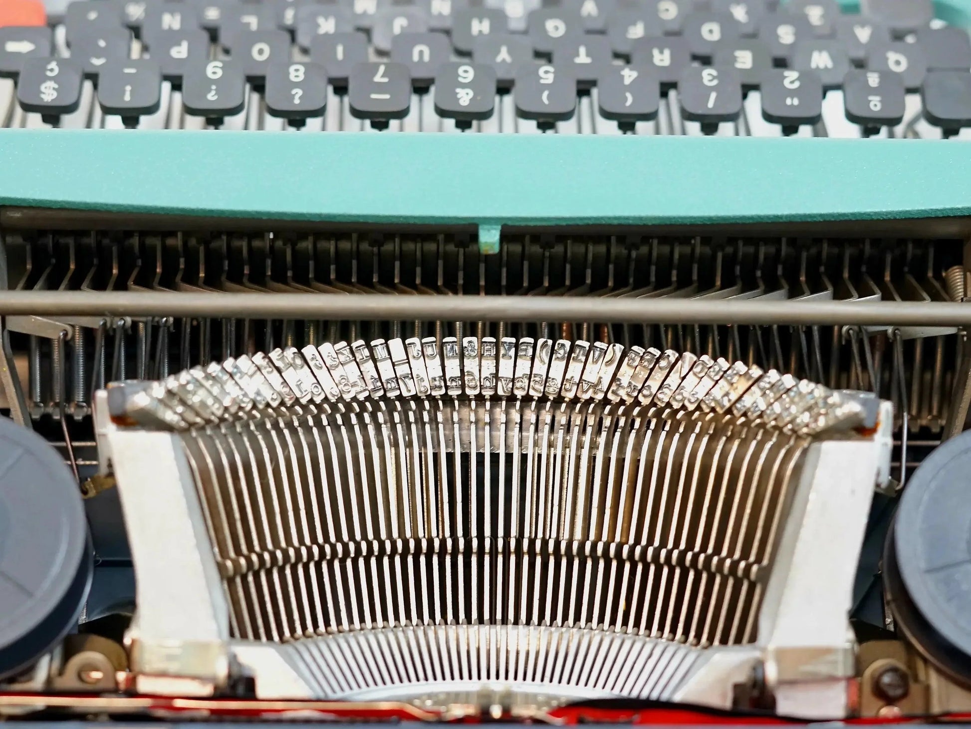 SOLD! Extremely Rare! Just Unboxed New Olivetti Lettera 32 Typewriter - ElGranero Typewriter.Company