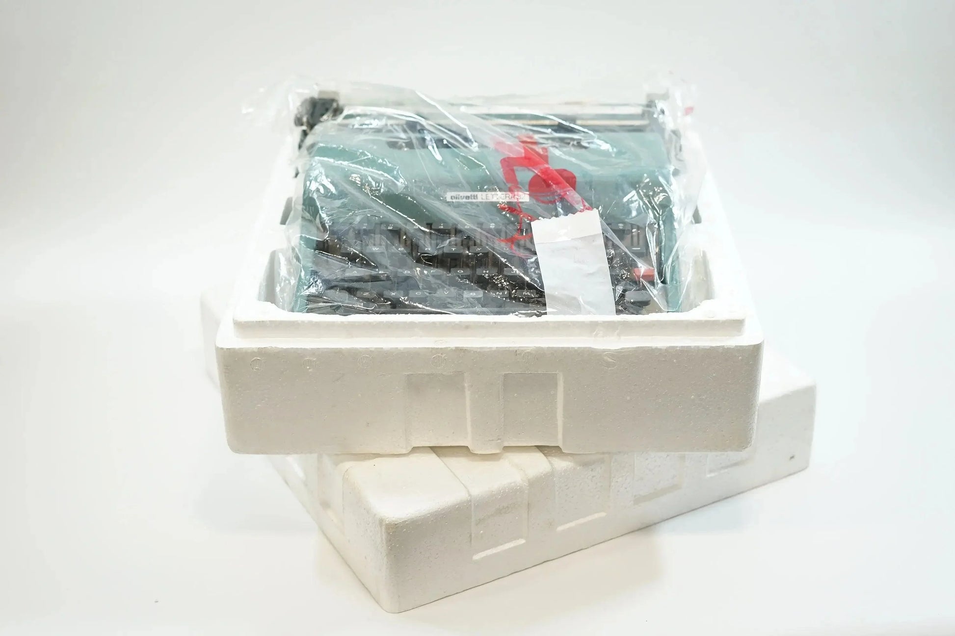 SOLD! Extremely Rare! Just Unboxed New Olivetti Lettera 32 Typewriter - ElGranero Typewriter.Company