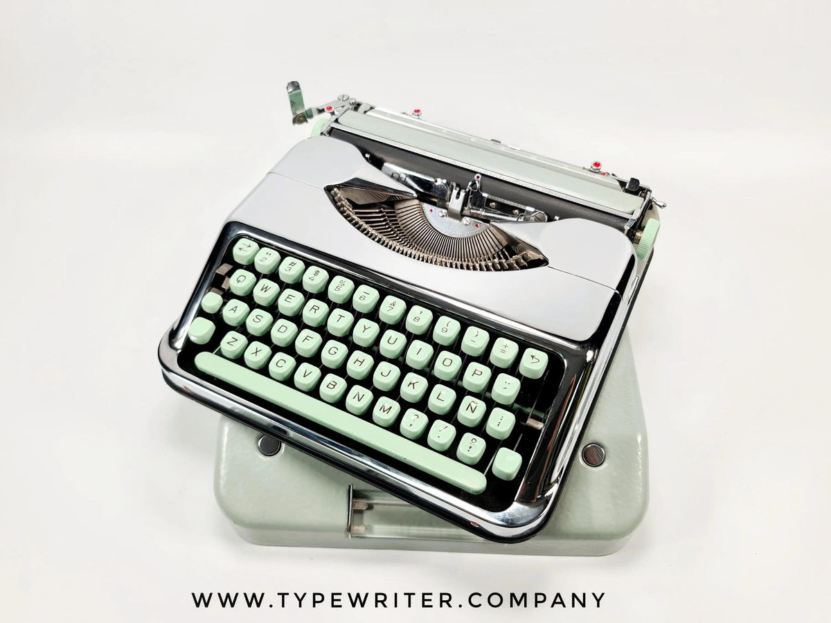 Edición Limitada Hermes Baby Tipo de Máquina de Escribir Cromada, servicio, estuche - ElGranero Typewriter.Company