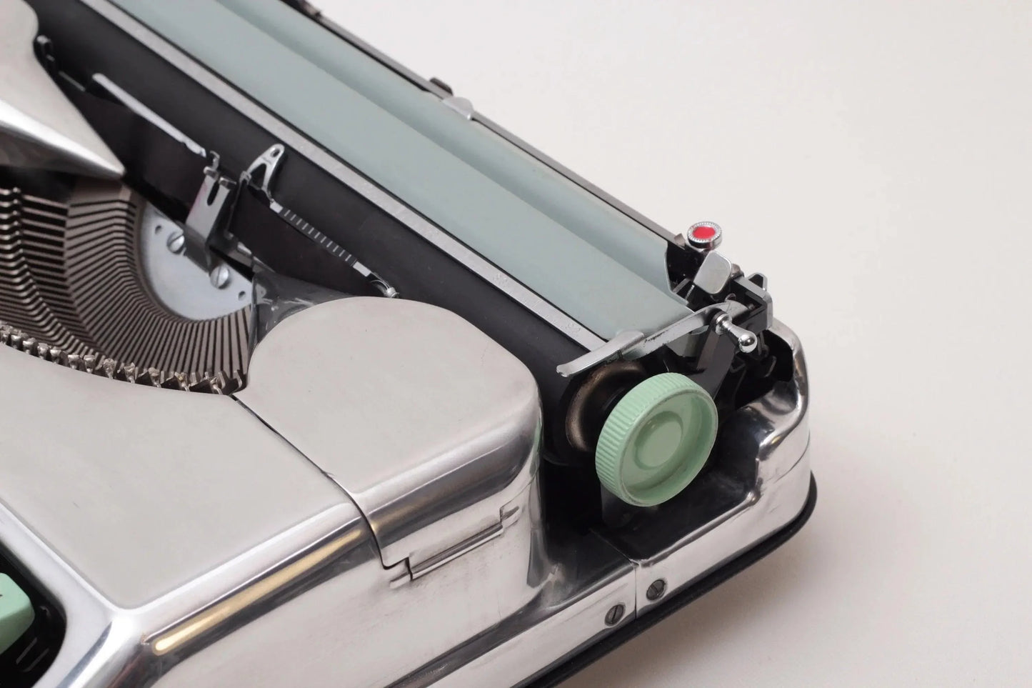 Hermes Baby Silver Portable Vintage Manual Typewriter, Refurbished - ElGranero Typewriter.Company