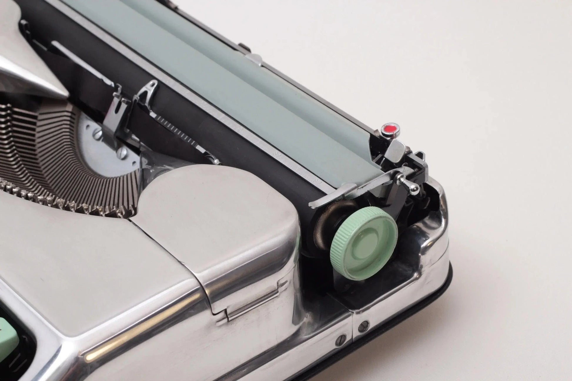 Hermes Baby Silver Portable Vintage Manual Typewriter, Refurbished - ElGranero Typewriter.Company