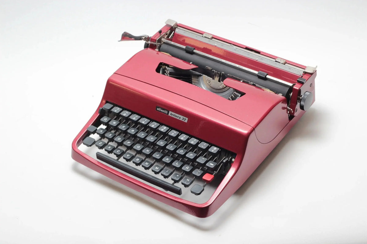 Olivetti Lettera 32 Coral Red Vintage Manual Typewriter, Refurbished - ElGranero Typewriter.Company