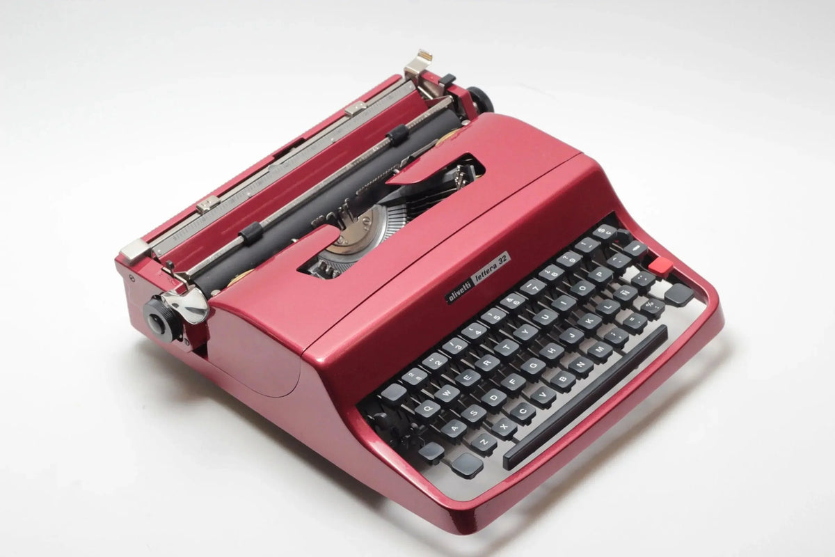 Olivetti Lettera 32 Coral Red Vintage Manual Typewriter, Refurbished - ElGranero Typewriter.Company