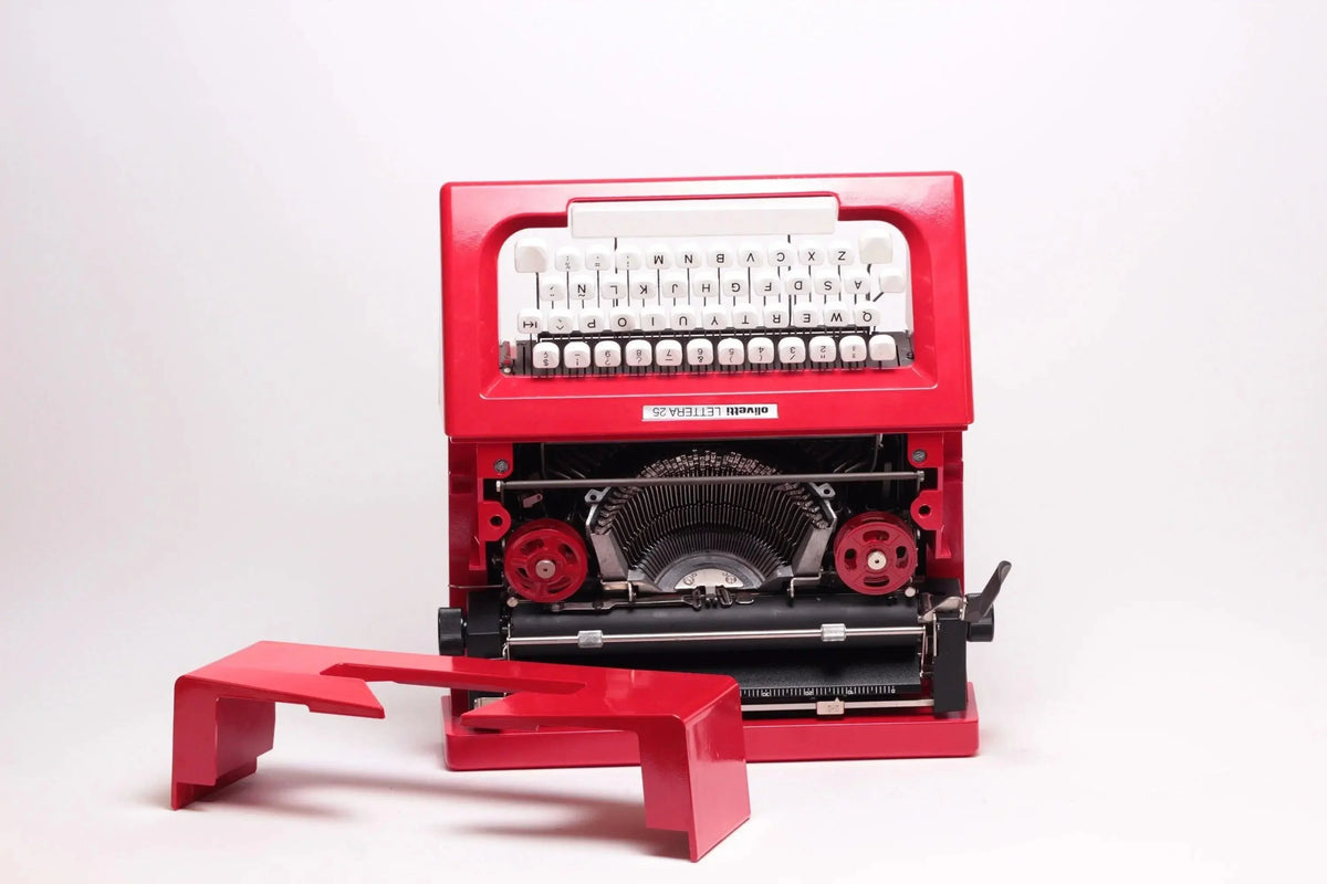 Olivetti Lettera 25 Rojo, Máquina de Escribir Manual Vintage, Restaurada - ElGranero Typewriter.Company