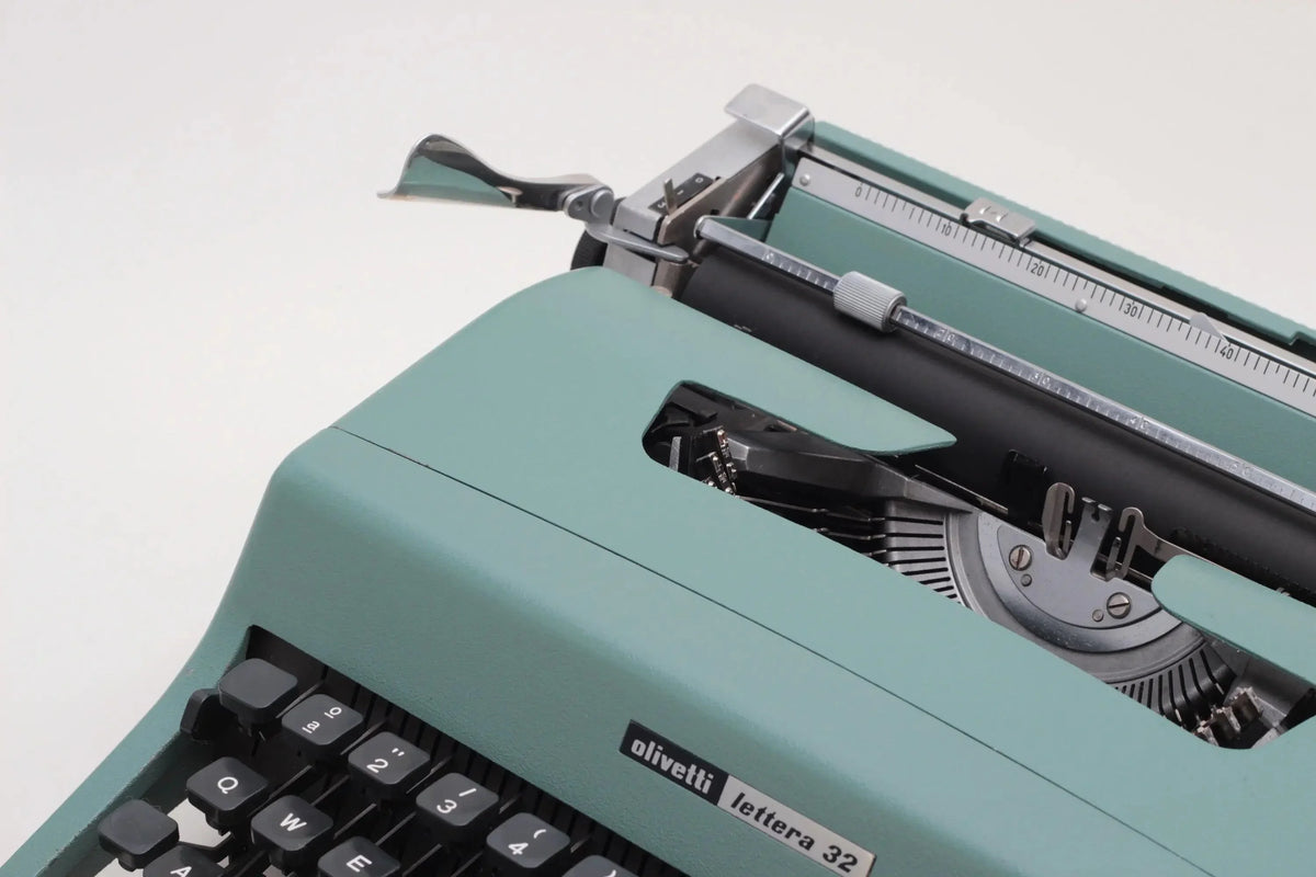 Olivetti Lettera 32 Original Verde Vintage Máquina de Escribir Manual Revisada - ElGranero Typewriter.Company