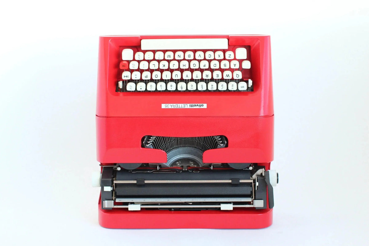 Olivetti Lettera 35 Rouge, Machine à écrire manuelle vintage, Rénovée - ElGranero Typewriter.Company