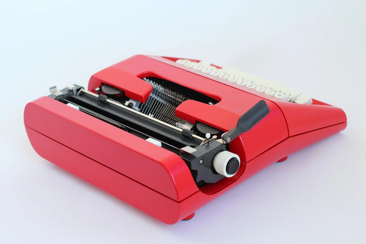Olivetti Lettera 35 Rouge, Machine à écrire manuelle vintage, Rénovée - ElGranero Typewriter.Company