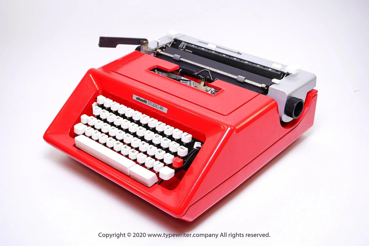 Olivetti Studio 46 Pro Rojo, Máquina de Escribir Manual Vintage, Restaurada - ElGranero Typewriter.Company