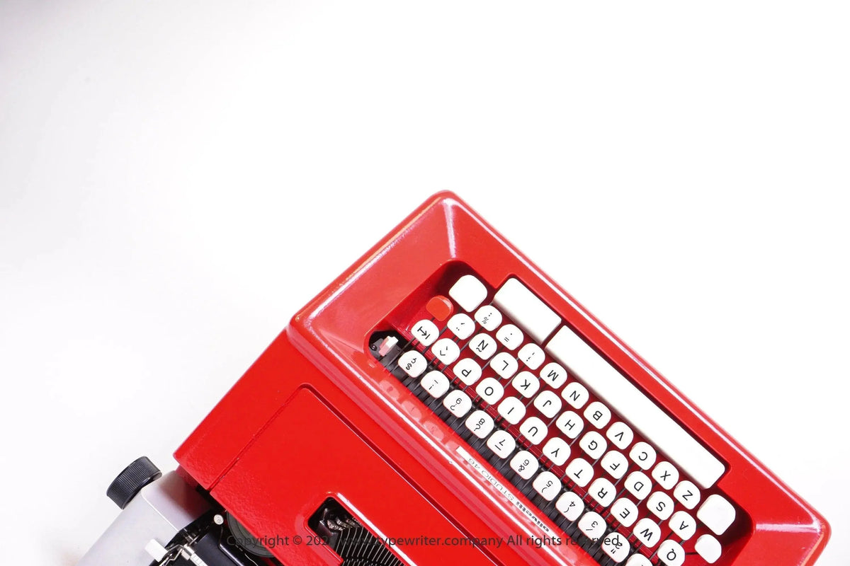 Olivetti Studio 46 Pro Rojo, Máquina de Escribir Manual Vintage, Restaurada - ElGranero Typewriter.Company