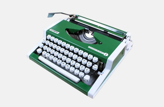 Olympia Traveller De Luxe Green Typewriter, Vintage Manual, Refurbished - ElGranero Typewriter.Company