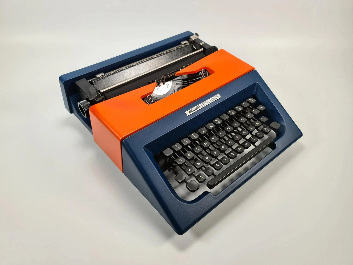 ¡VENDIDO! Olivetti Lettera 25 Azul Marino / Naranja, Máquina de Escribir Manual Vintage, Restaurada - ElGranero Typewriter.Company