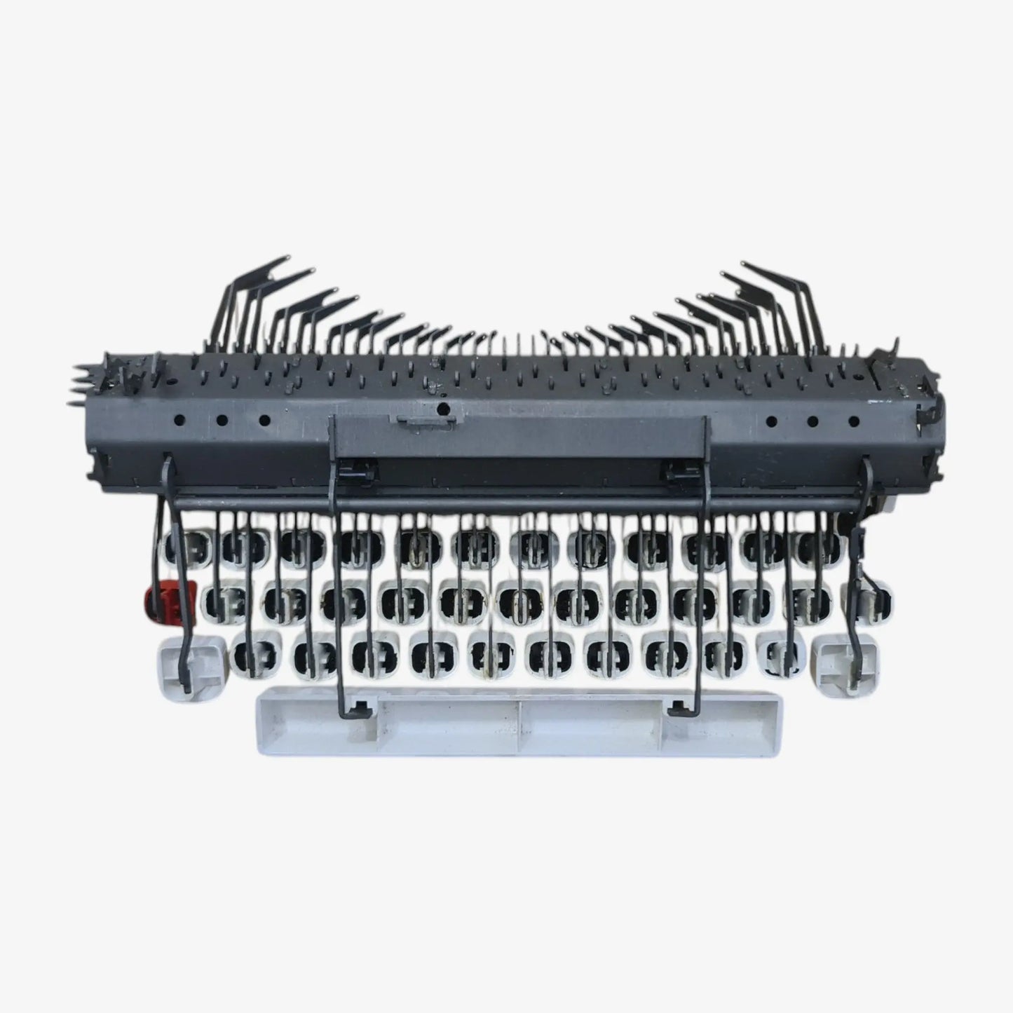 Original Olivetti Lettera 35 Typewriter Keyboard AZERTY - El Granero Typewriter.Company