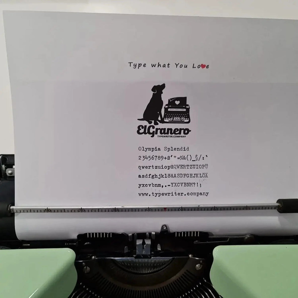 VENDU ! Olympia Splendid Green, Machine à écrire manuelle vintage, Rénovée - ElGranero Typewriter.Company